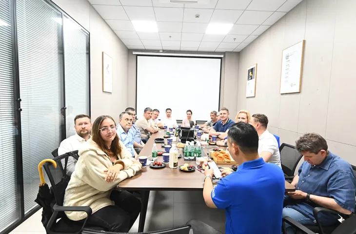 زيارة العميل