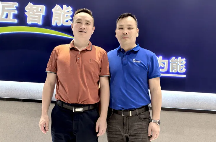 زيارة العميل