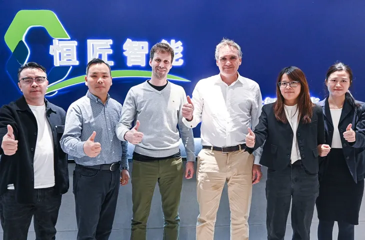 زيارة العميل